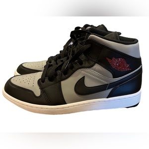 Nike Air Jordan men’s size 11 grey black worn once